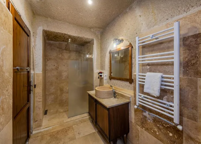 Grand Elite Cave Hotel 2*